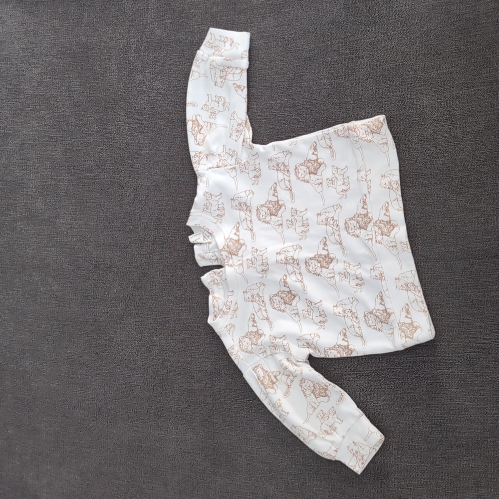 Kate Quinn sweatshirt